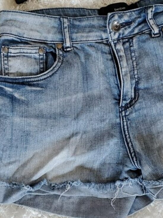 bebe Addiction Women's Jean Shorts Size 25 Light Blue Denim Cutoffs Fray Outdoor - Picture 2 of 14